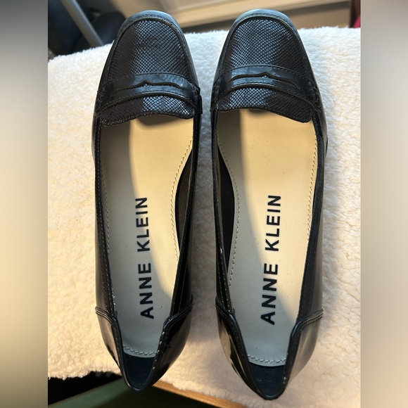 Anne Klein NWOT shoes